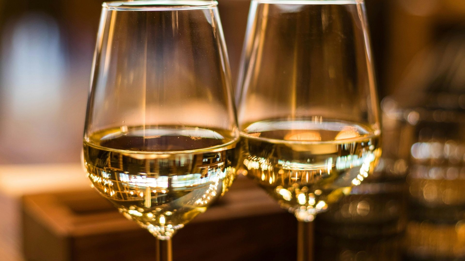 WHITE WINE