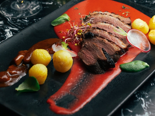 MAIN COURSES