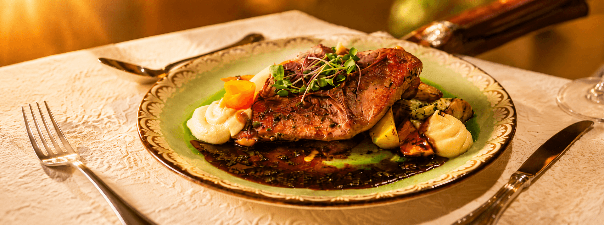 Z DWORSKIEJ SPIŻARNI / FROM THE MANOR PANTRY